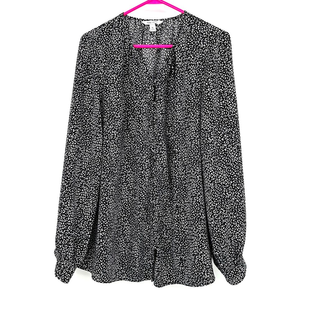 Nine West Size XL Long Sleeve Blouse Shirt Black and White Animal Big Cat Print
